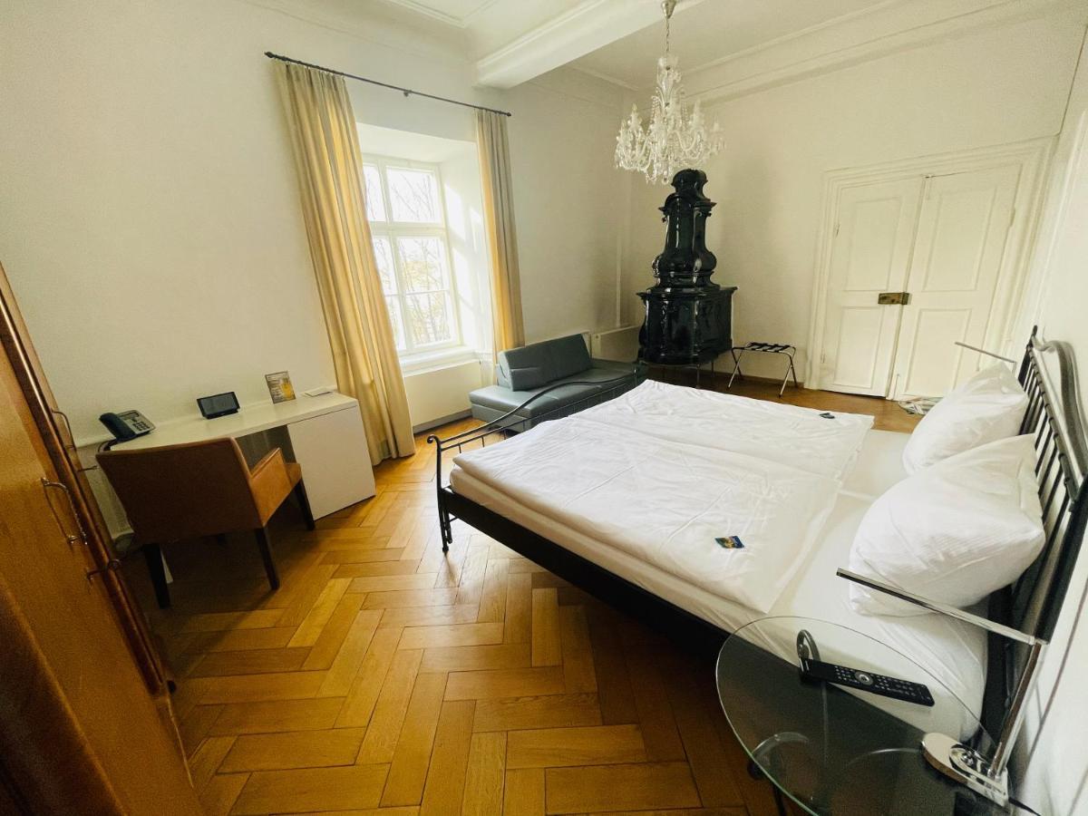 Schlossparkhotel Mariakirchen Arnstorf ภายนอก รูปภาพ