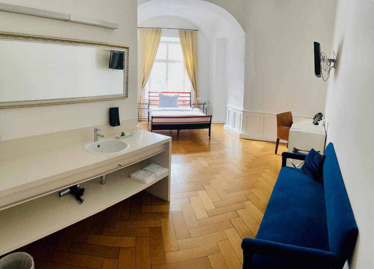 Schlossparkhotel Mariakirchen Arnstorf ภายนอก รูปภาพ