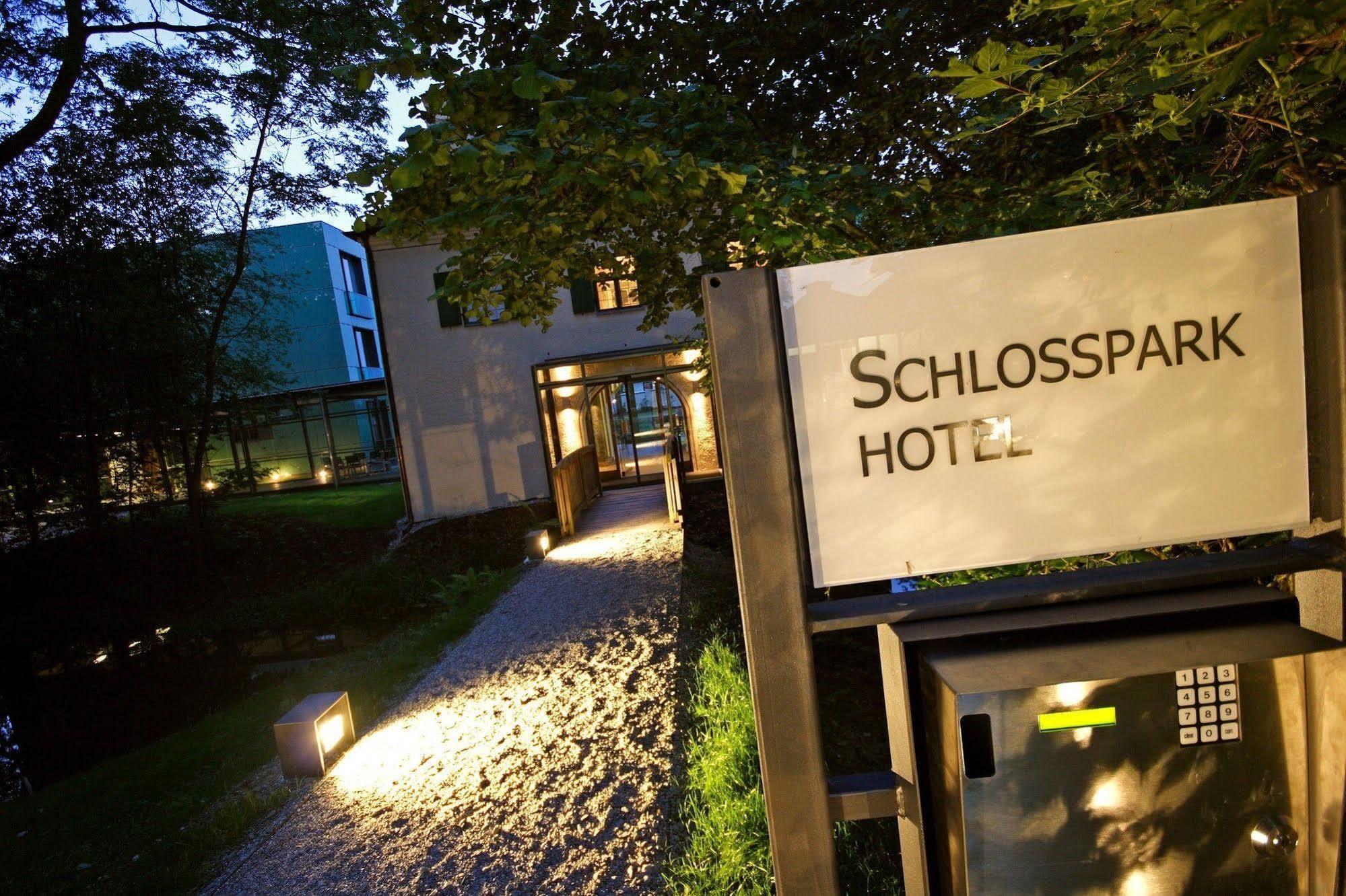 Schlossparkhotel Mariakirchen Arnstorf ภายนอก รูปภาพ